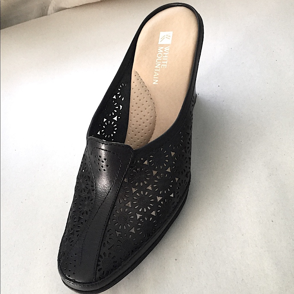 White Mountain Black Floral Cutout Leather Wedges